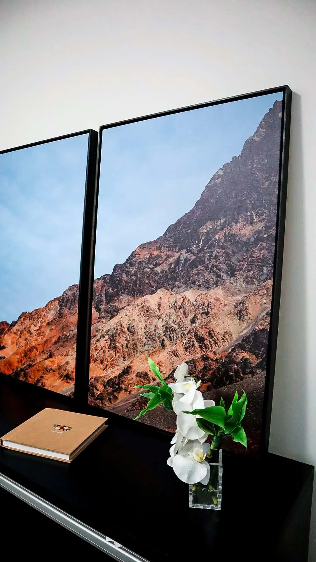 Paisagem de montanha em painel de arte moderna, decoração sofisticada para ambientes contemporâneos.