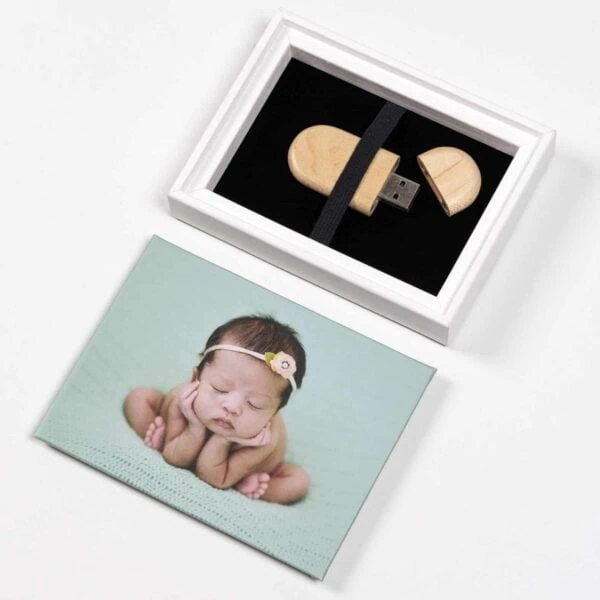 Box para Pendrive 7 Fotoclub: presente de lembrança com foto personalizada e chaveiro de madeira exclusivo.
