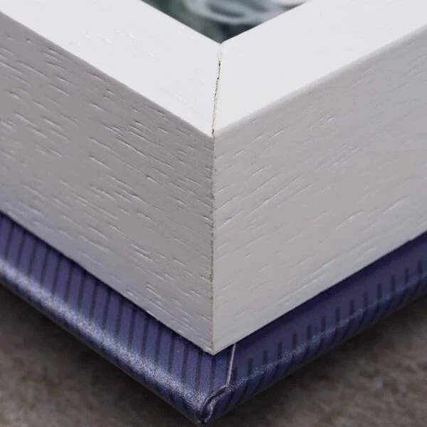 KIT PACK 4 Borda de quadro branco de madeira pintada.