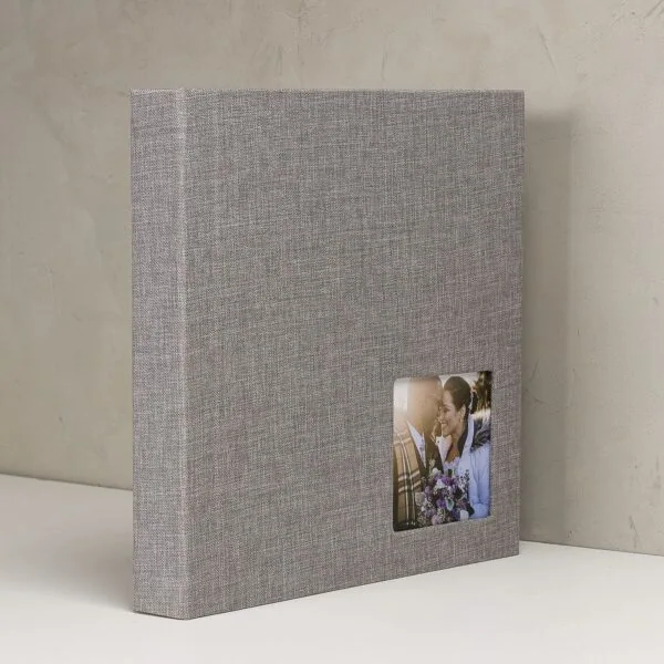 linha classica – Modena Água de mar, livros e satisfação. Cores vibrantes e significado emocional na fotografia.