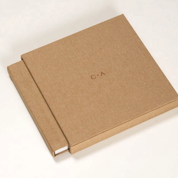 Luva Clássica 1. Caixa de papelão personalizada para armazenamento de fotos e álbuns fotográficos.