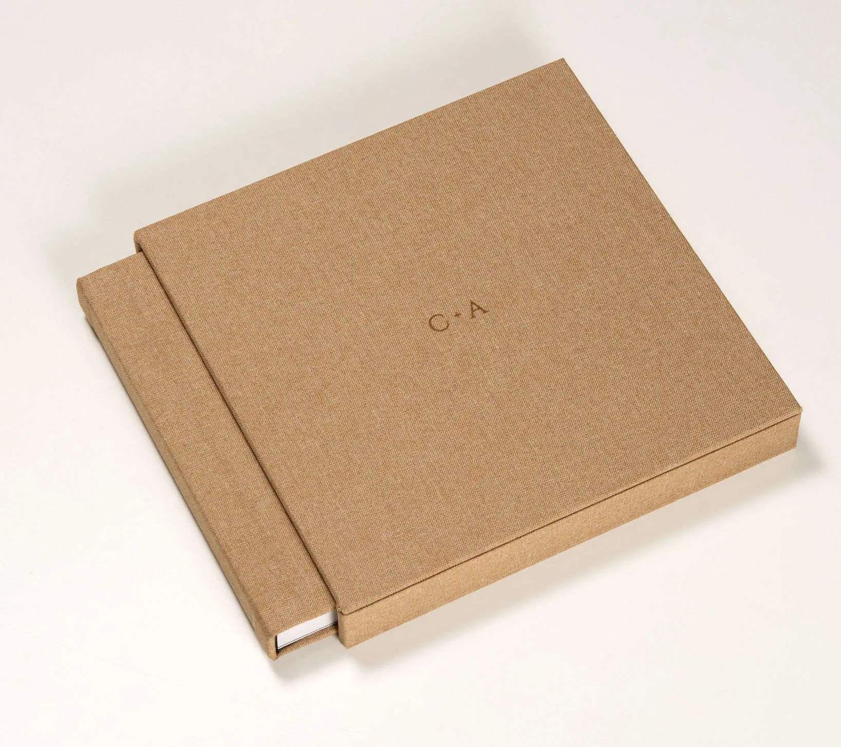 1. Caixa de papelão personalizada para armazenamento de fotos e álbuns fotográficos.