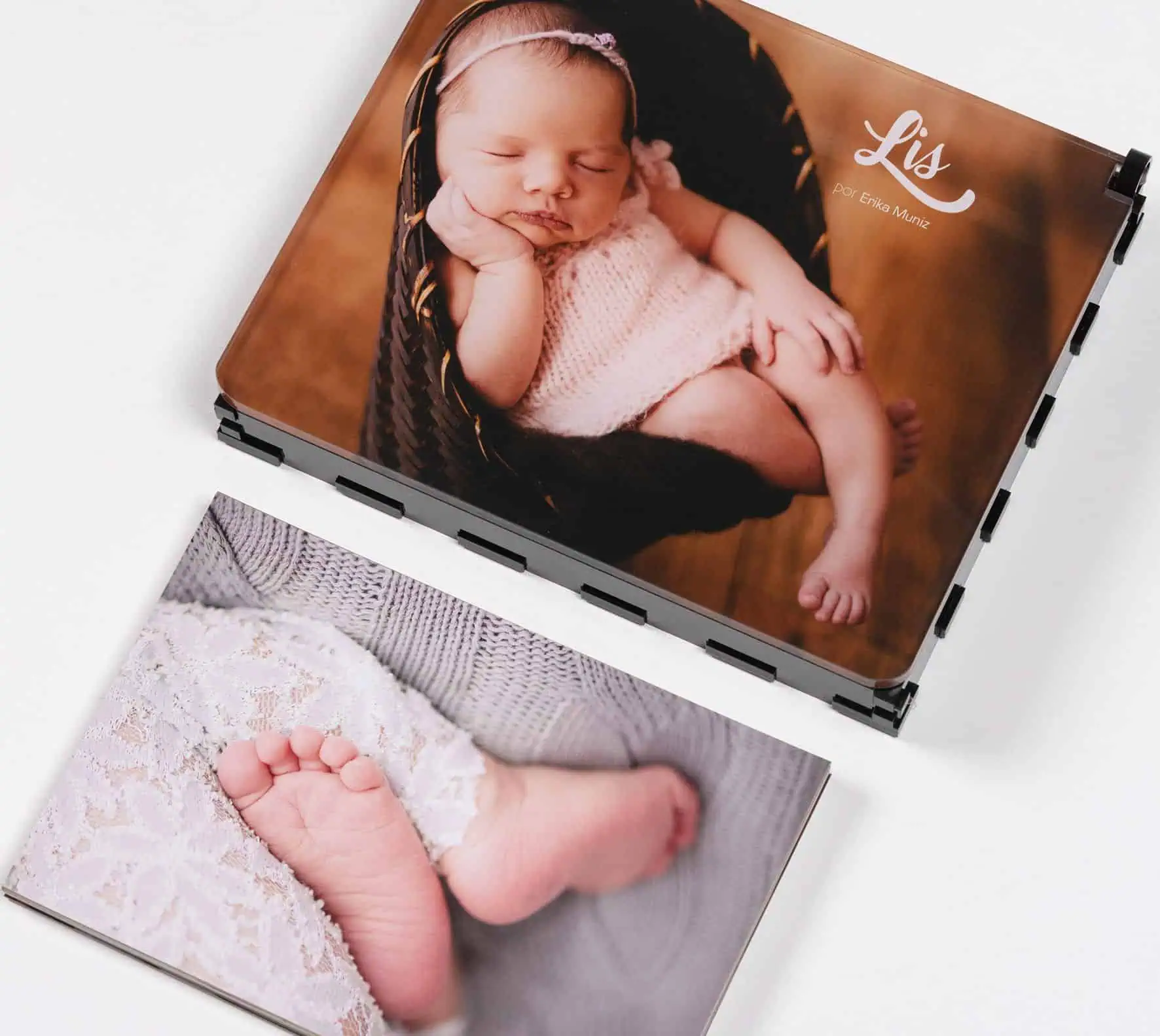 Recipiente personalizado com foto de bebê dormindo, ideal para recordações especiais.