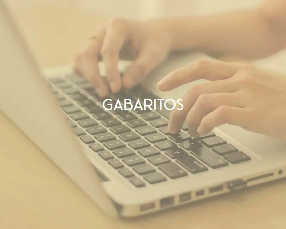 Teclado de laptop, pessoa digitando, trabalho ou estudo online, tecnologia e informática, conceito de teclado de computador, escrita digital.